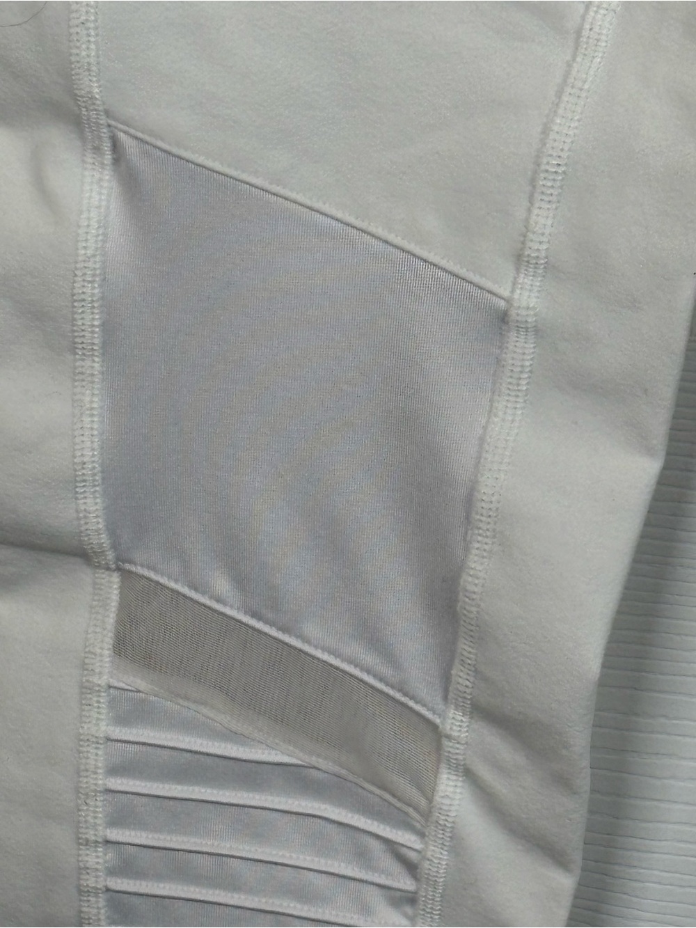 Alo Yoga Regular Rise Waist Moto
Leggings White size Large A175 - Picture 8 of 14